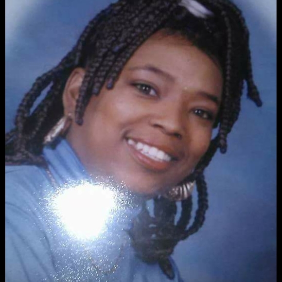 Meet your Posher, Carla - Picture 1 of 1